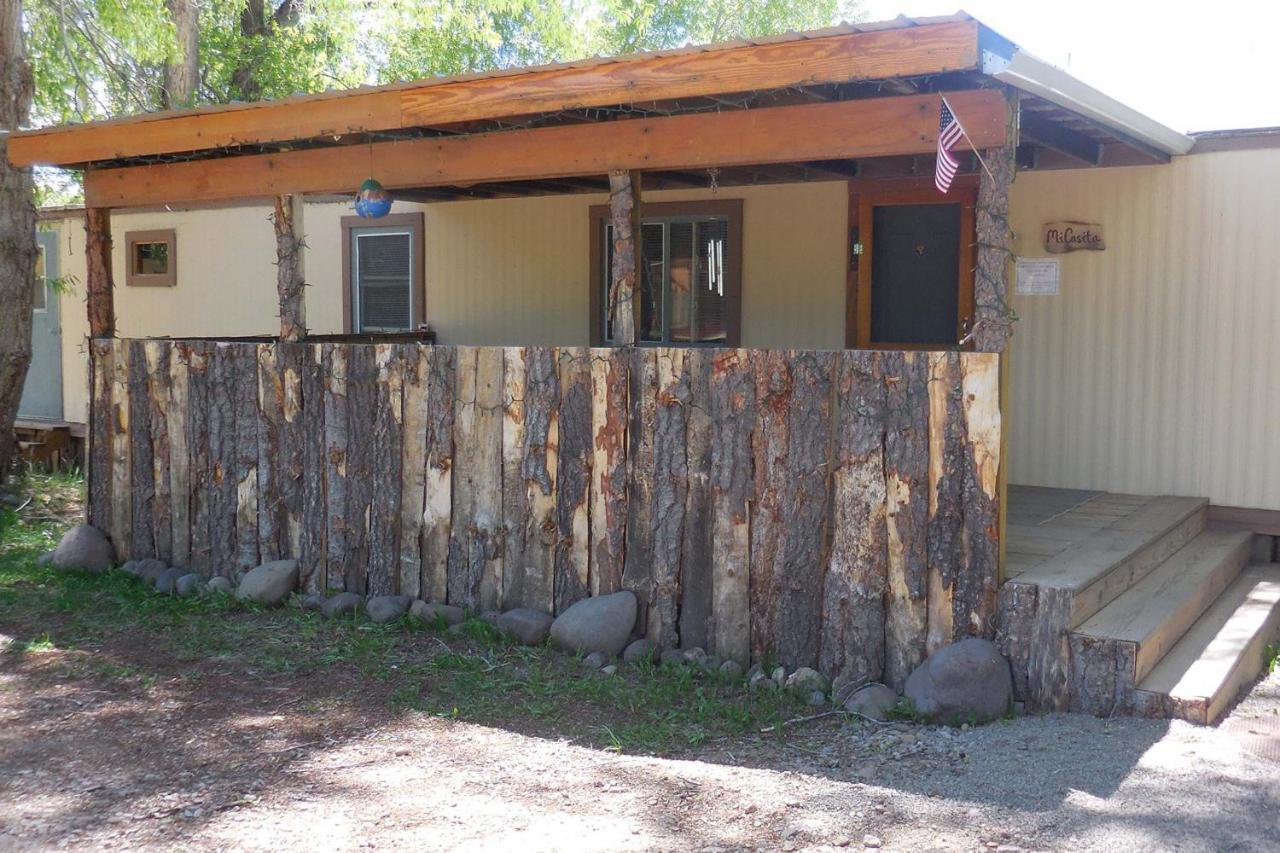 Elkhorn Motel