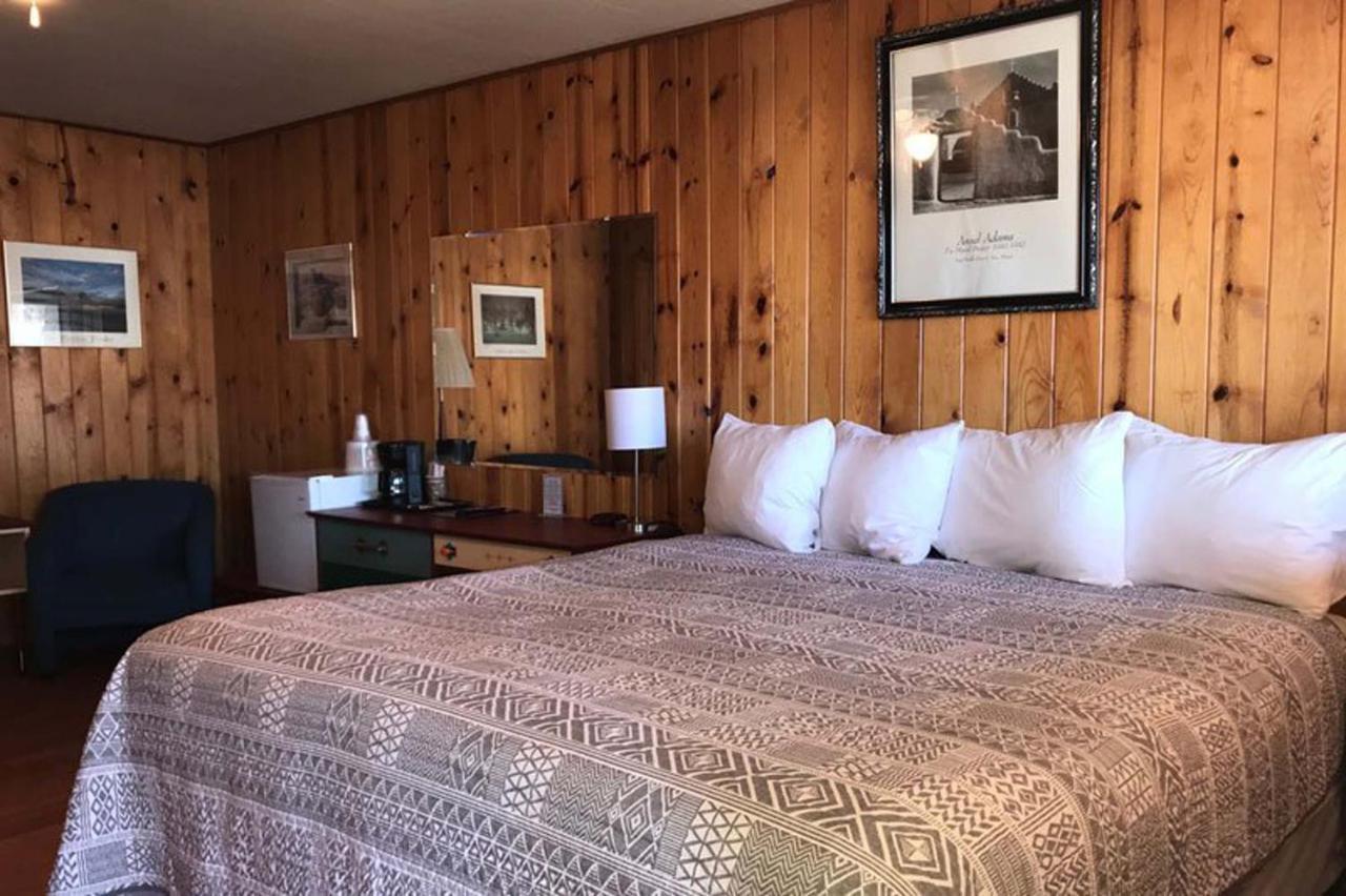 Elkhorn Motel
